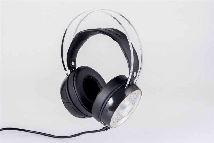 G310  3.5震动 头戴式耳机